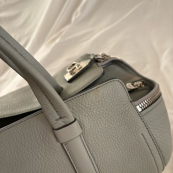 ♥️Host Pick♥️ Salvatore Ferragamo VERVE Bag - Picture 15 of 15